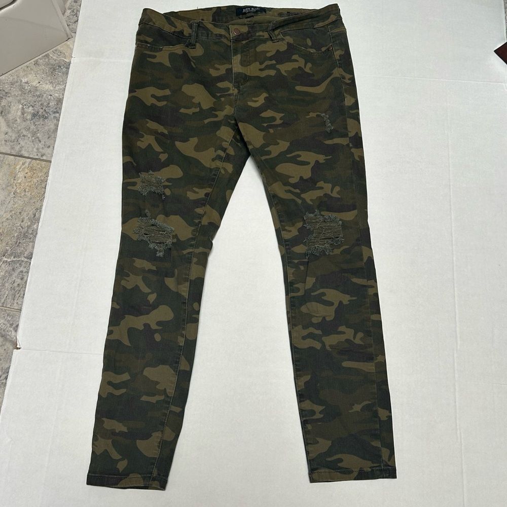 Judy Blue Camouflage Camo Distressed Skinny Fit Jeans Style #8473 Size 15/32 - Picture 4 of 5